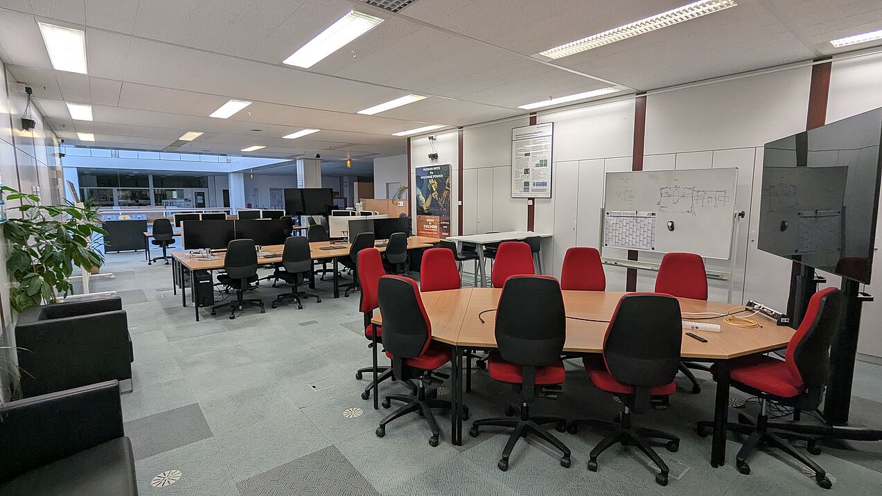 The pool area in F2.540